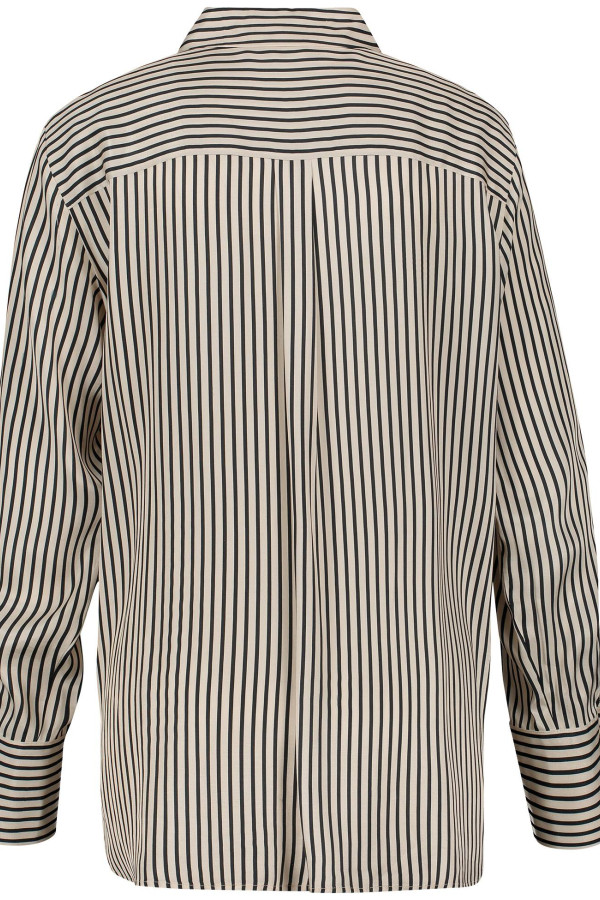 Рубашка из вискозы