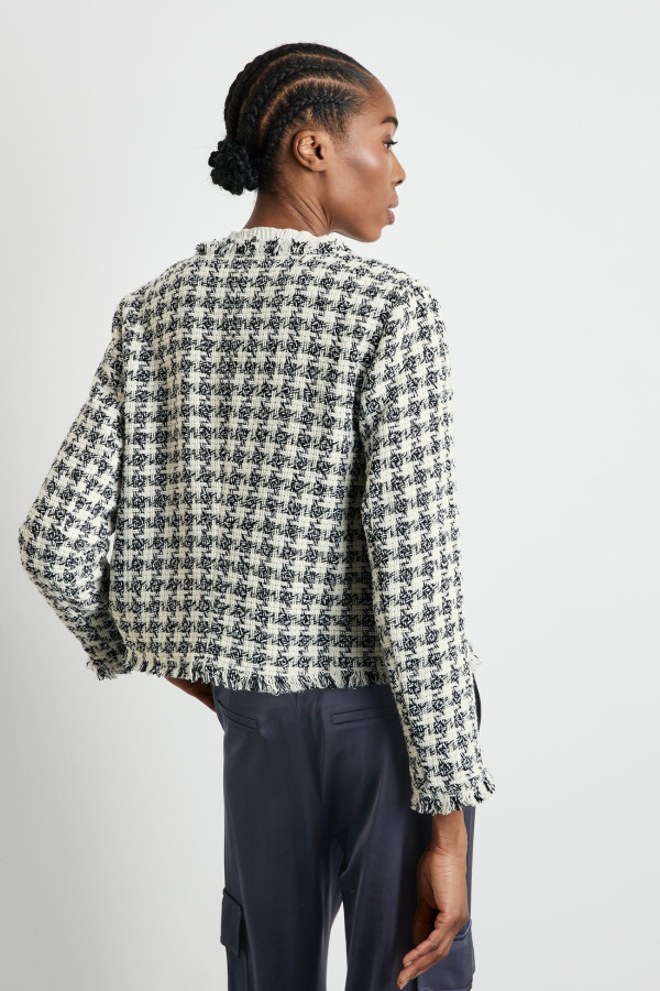 Жакет из твида