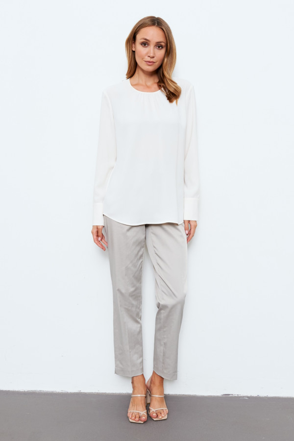 Блузка с длинными рукавами