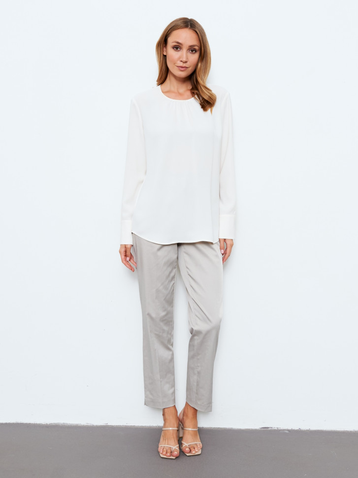 Блузка с длинными рукавами