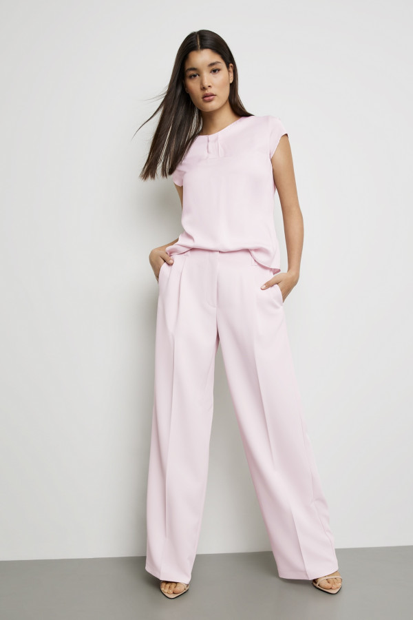 Блузка с короткими рукавами