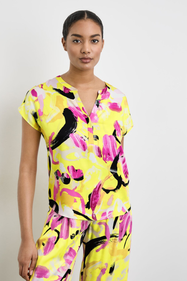 Блузка с короткими рукавами