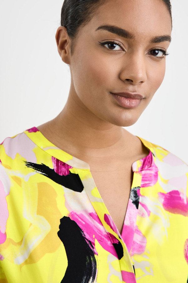 Блузка с короткими рукавами