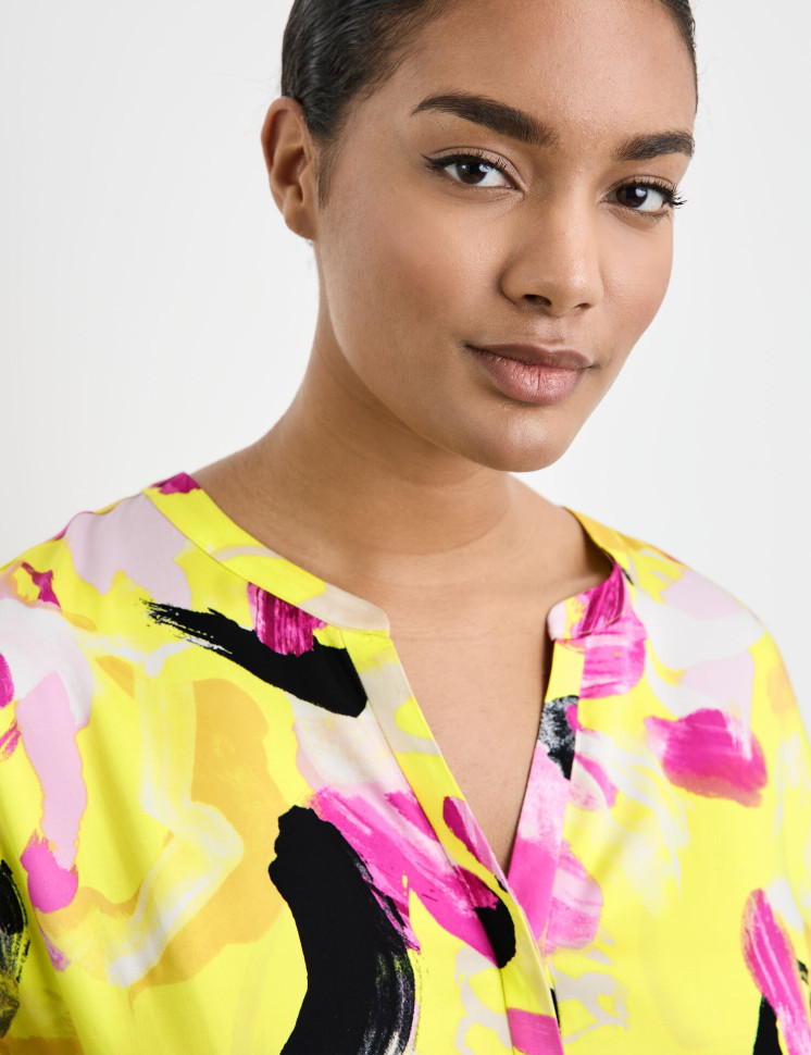 Блузка с короткими рукавами