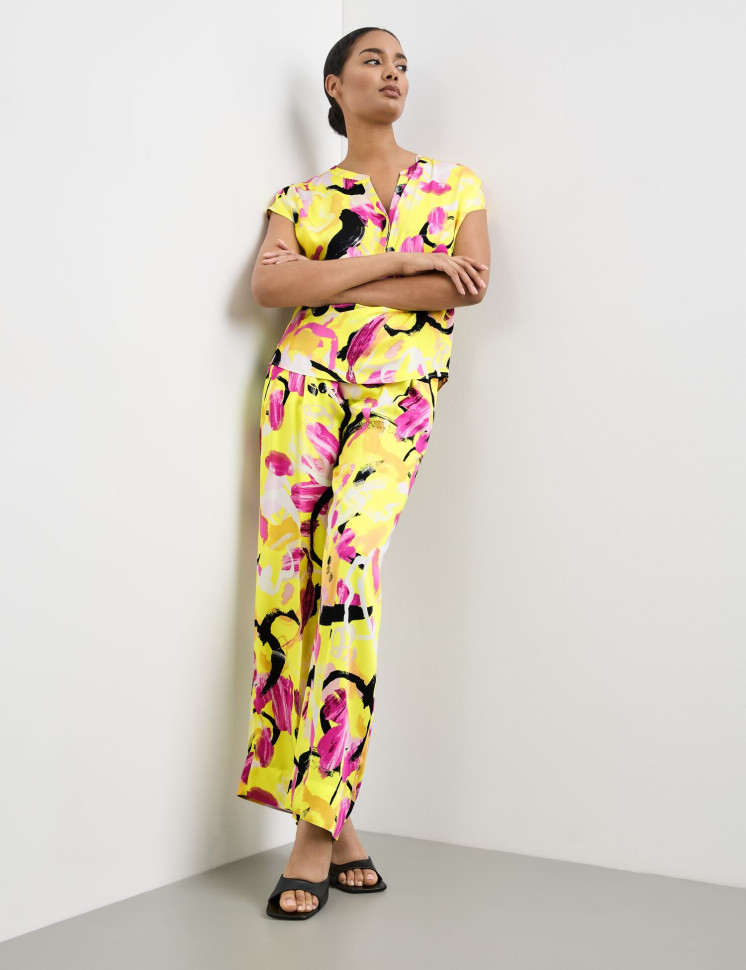 Блузка с короткими рукавами