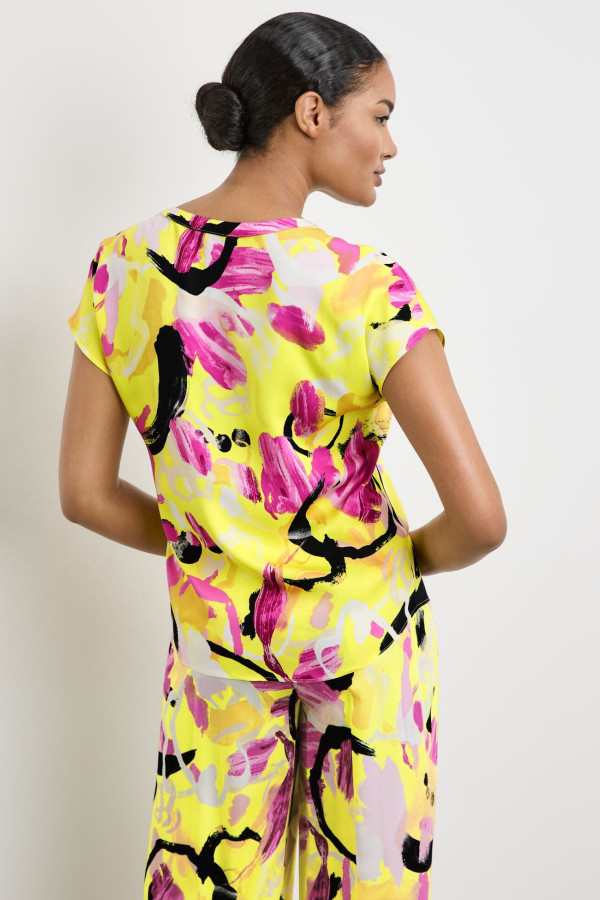 Блузка с короткими рукавами