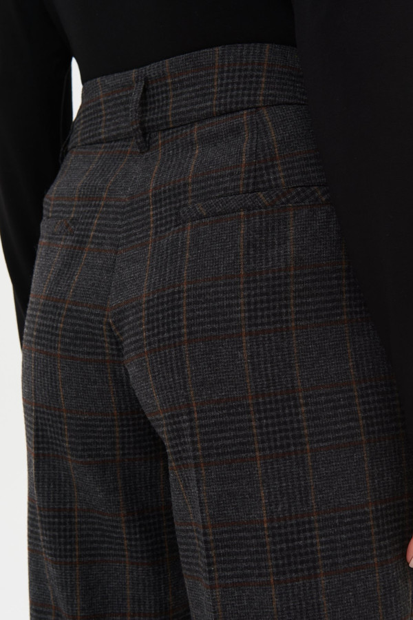 Брюки прямые в клетку