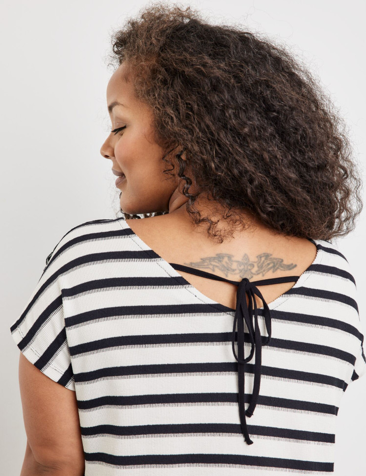 Футболка в полоску