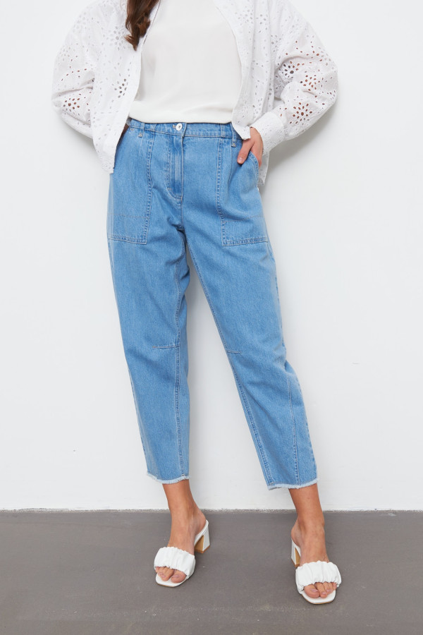 Джинсы свободного кроя