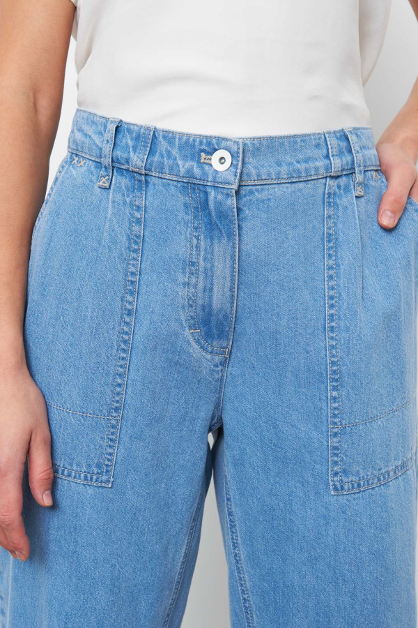 Джинсы свободного кроя