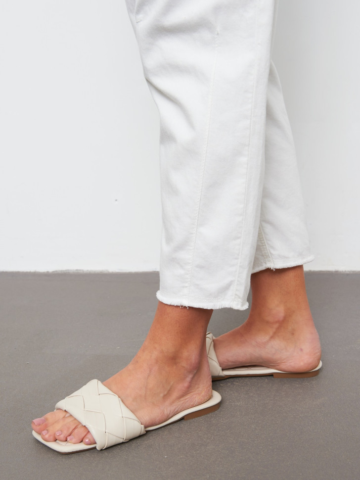 Джинсы свободного кроя