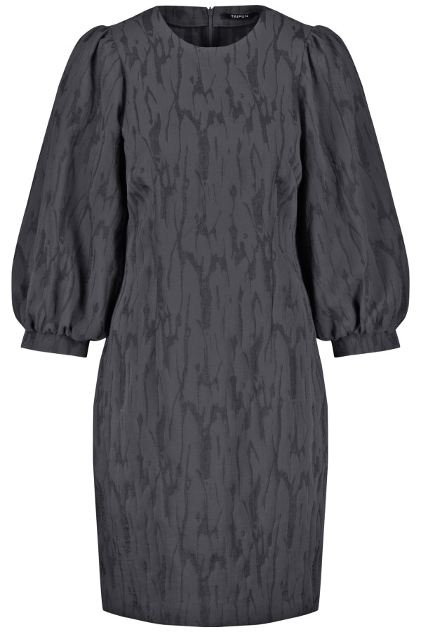 Платье с объемными рукавами