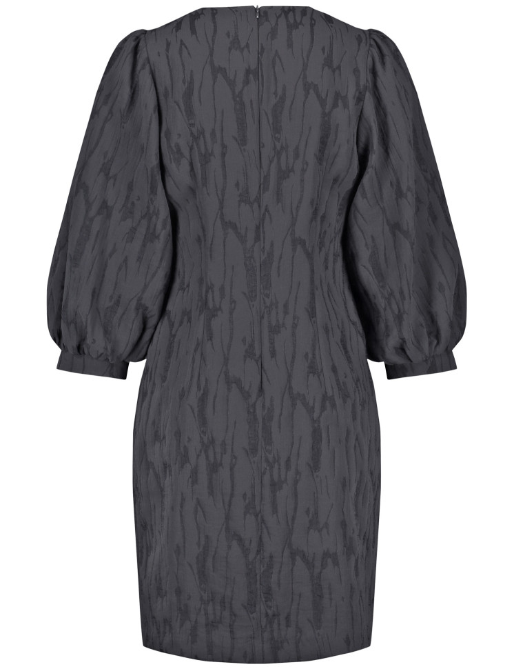 Платье с объемными рукавами