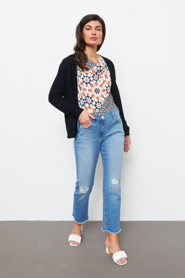 Джинсы с потертостями