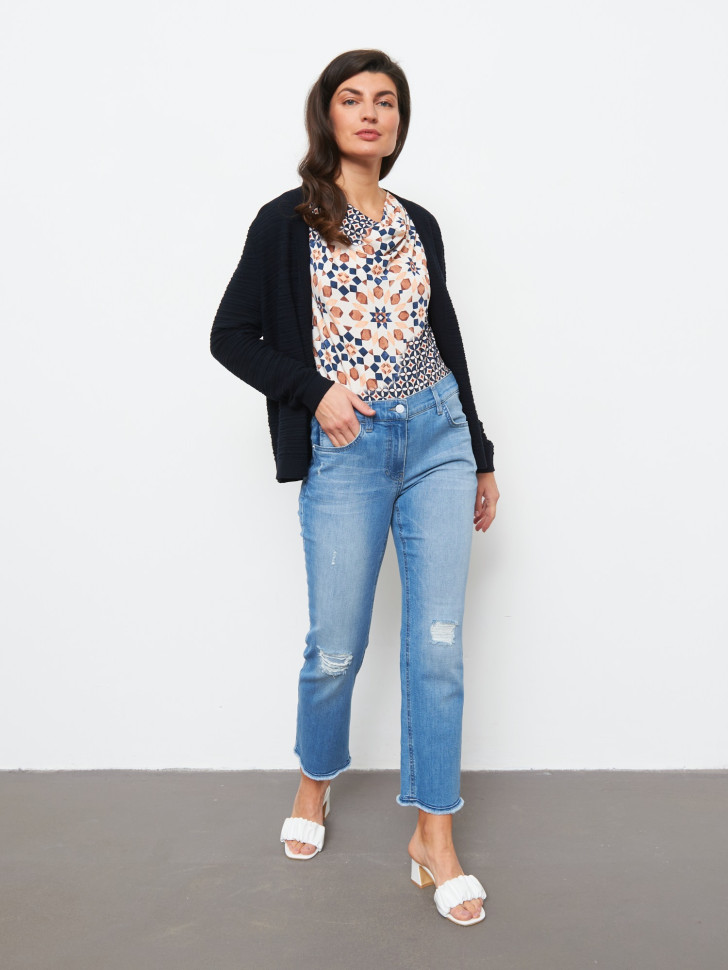 Джинсы с потертостями