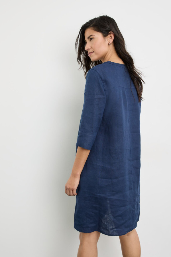 Платье изо льна