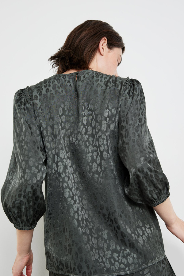 Блузка из 100% вискозы