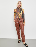 Брюки из эко-кожи