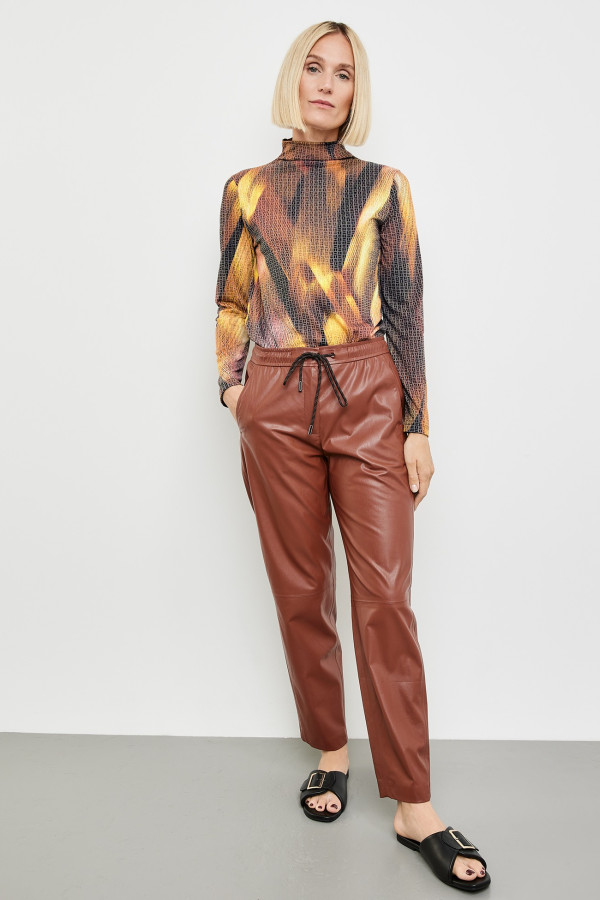 Брюки из эко-кожи