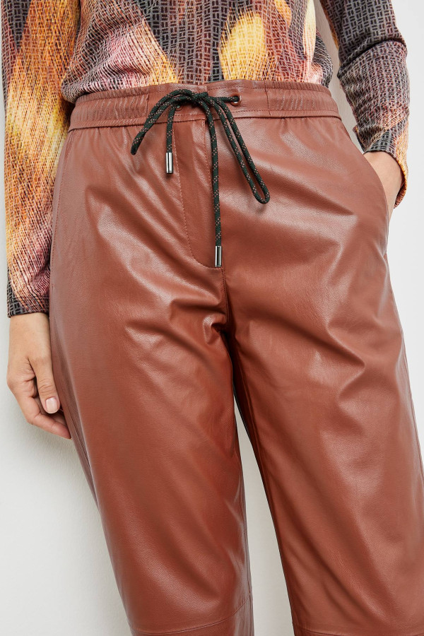 Брюки из эко-кожи