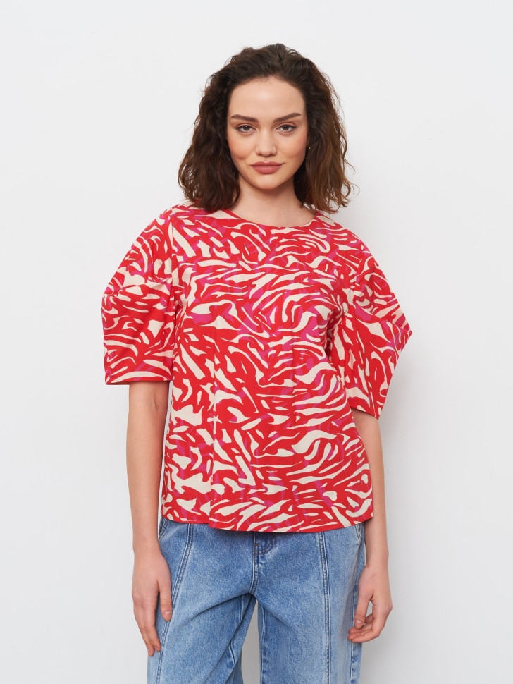 Блузка с объемными рукавами