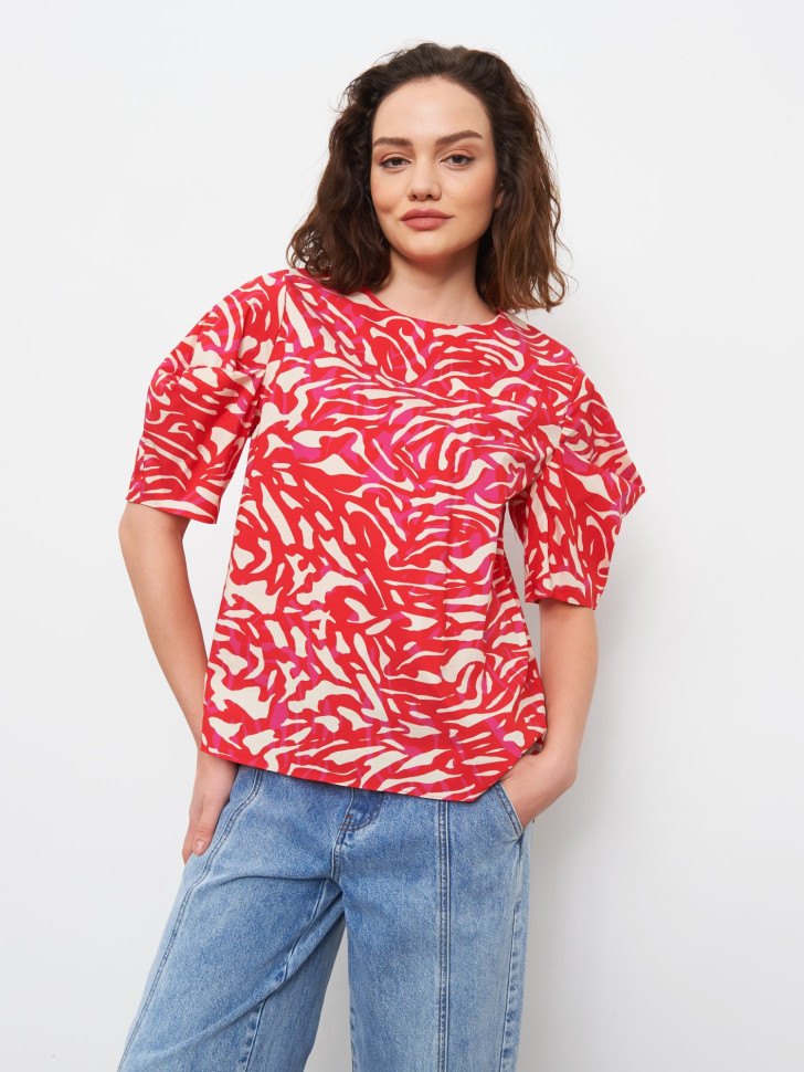 Блузка с объемными рукавами