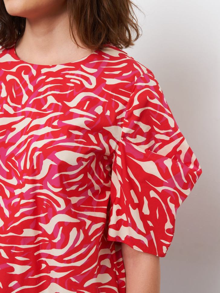 Блузка с объемными рукавами