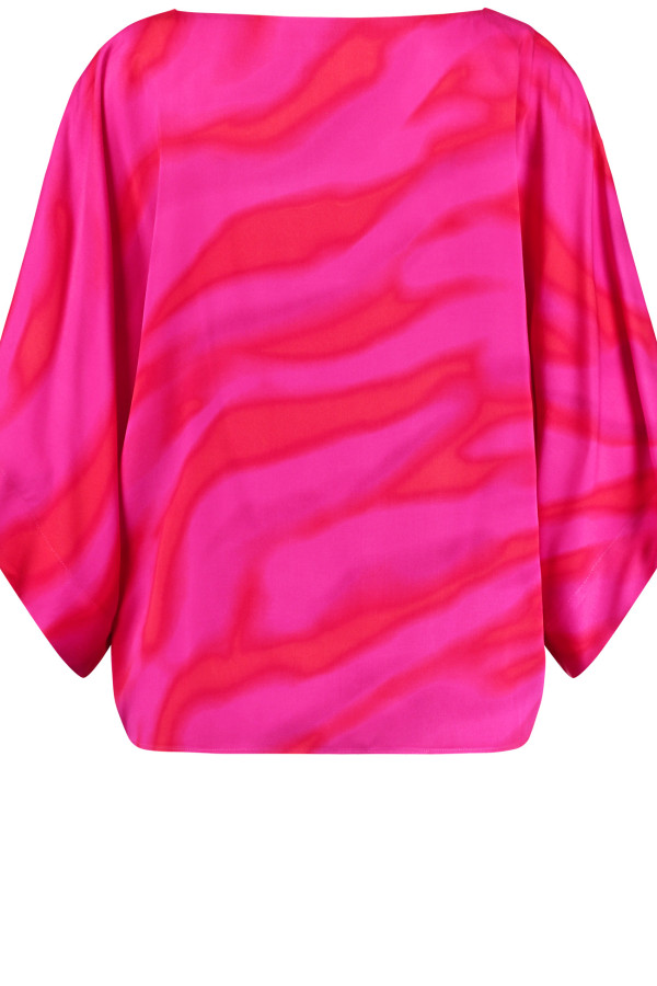 Блузка с широкими рукавами