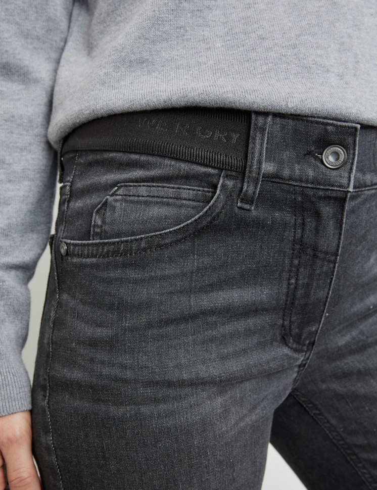 Джинсы с эластичным поясом