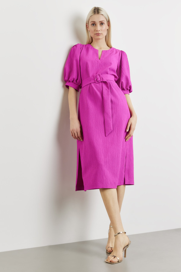 Платье с поясом