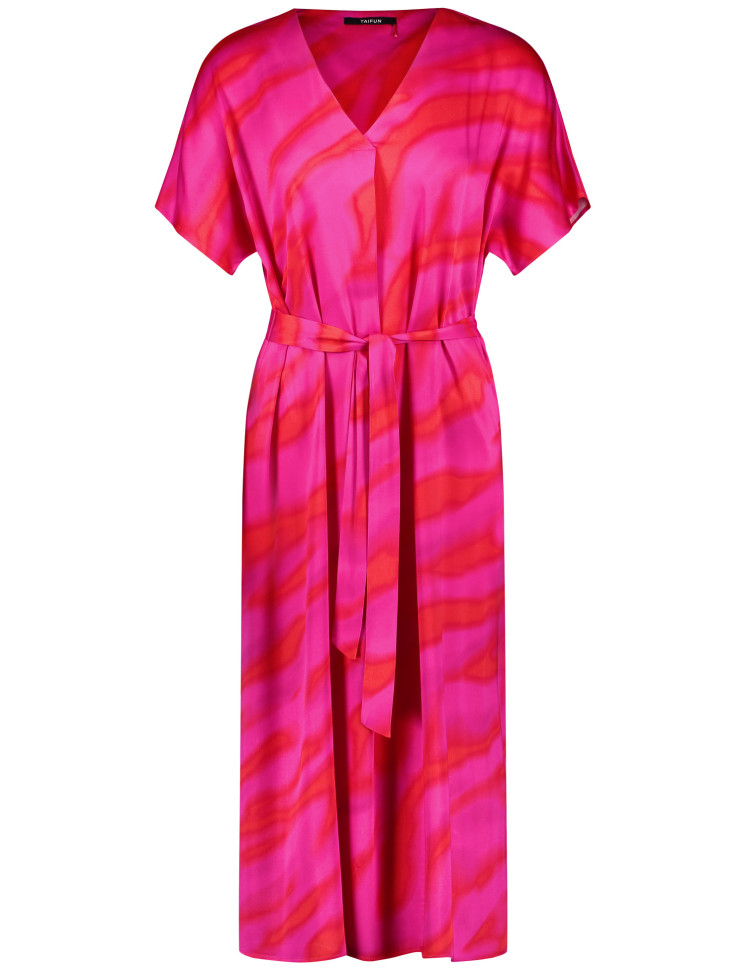 Платье с поясом