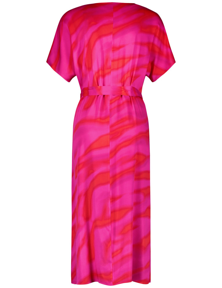 Платье с поясом