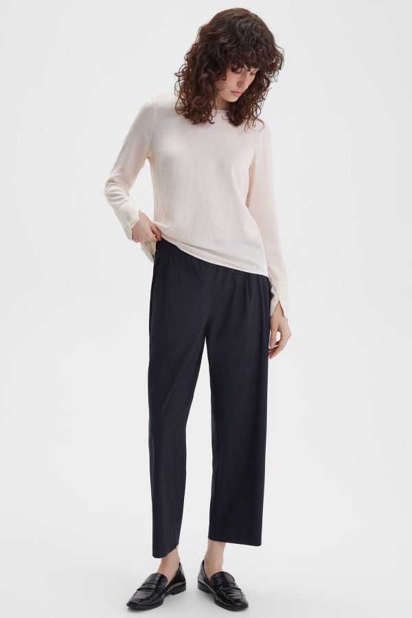 Брюки из эластичной ткани