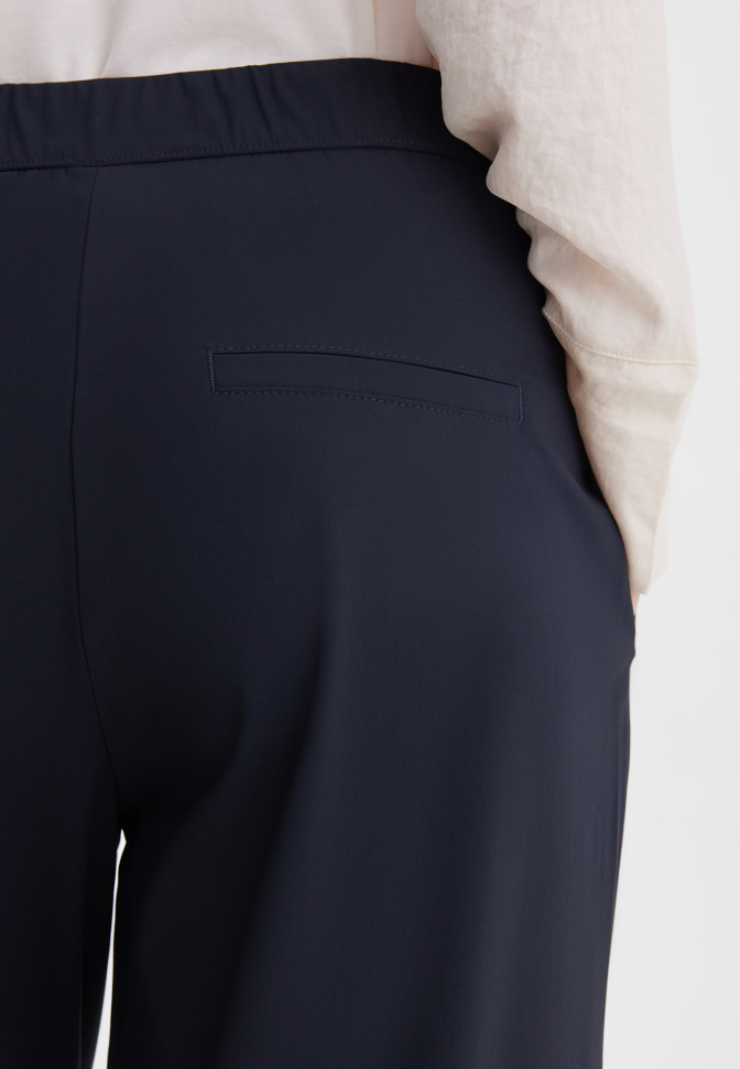 Брюки из эластичной ткани