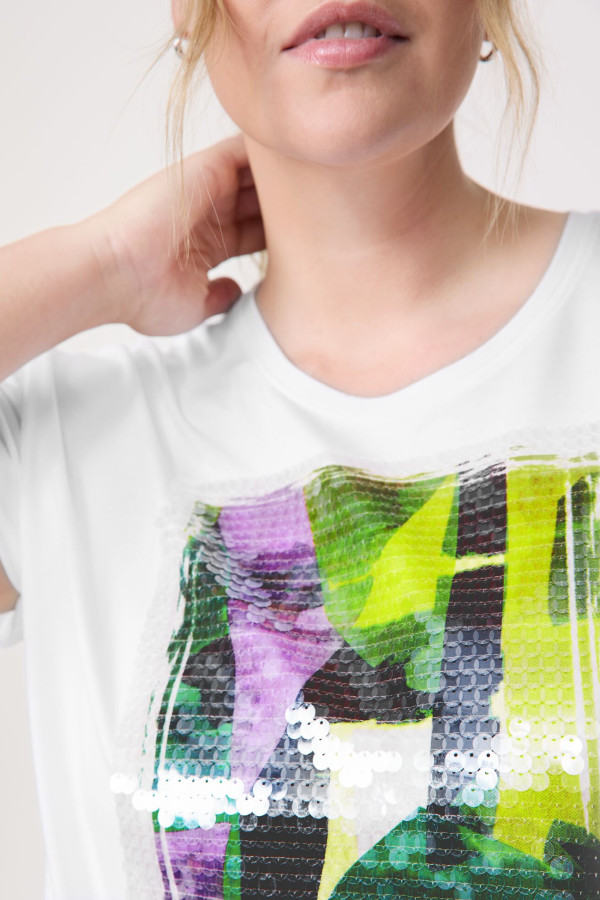 Футболка с пайетками