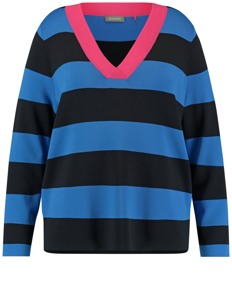 Пуловер в полоску