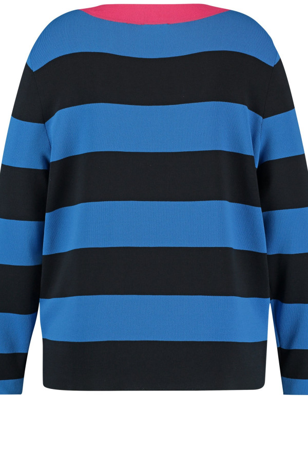 Пуловер в полоску