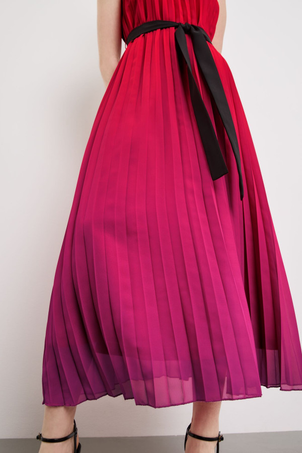 Платье плиссе