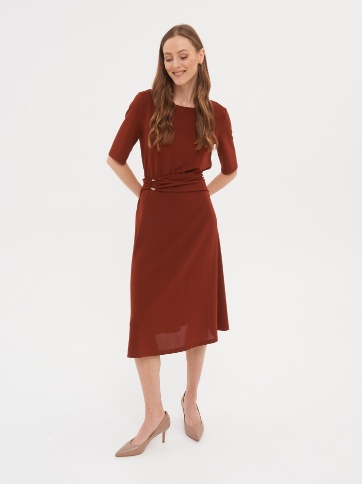 Платье миди с декоративным поясом