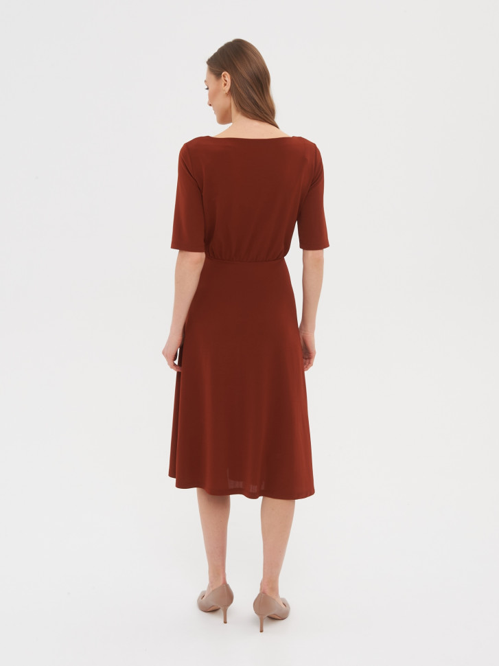 Платье миди с декоративным поясом