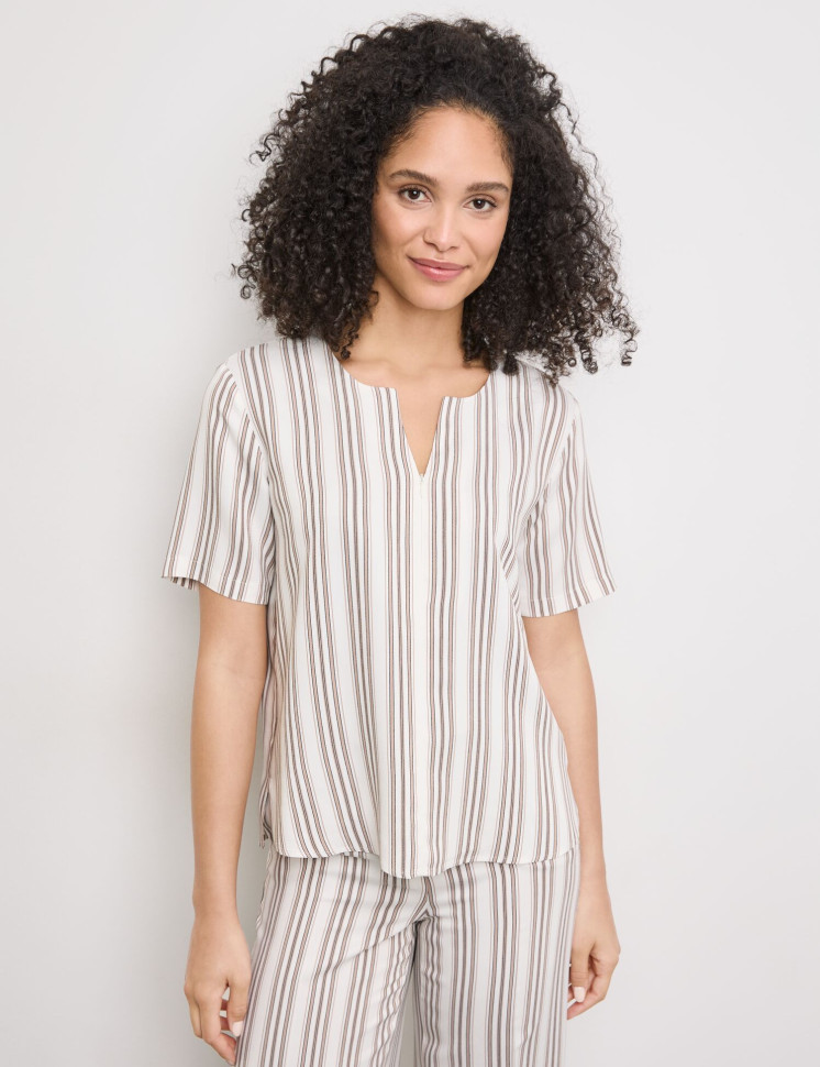 Блузка из вискозы