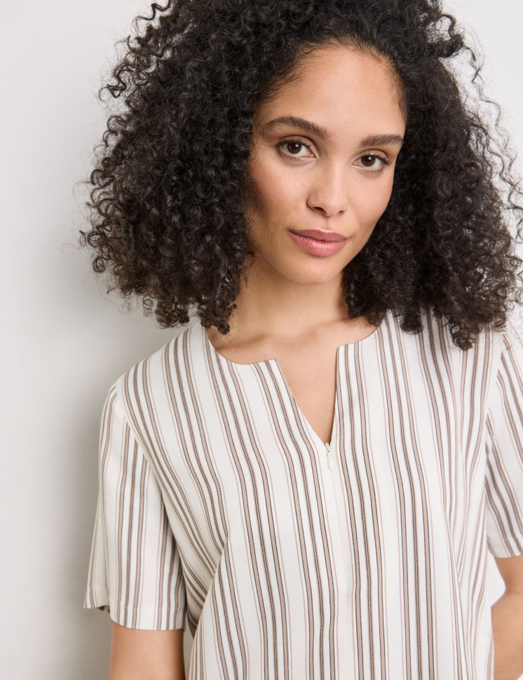 Блузка из вискозы