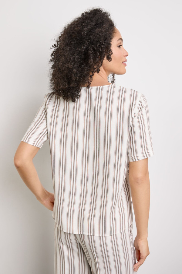 Блузка из вискозы