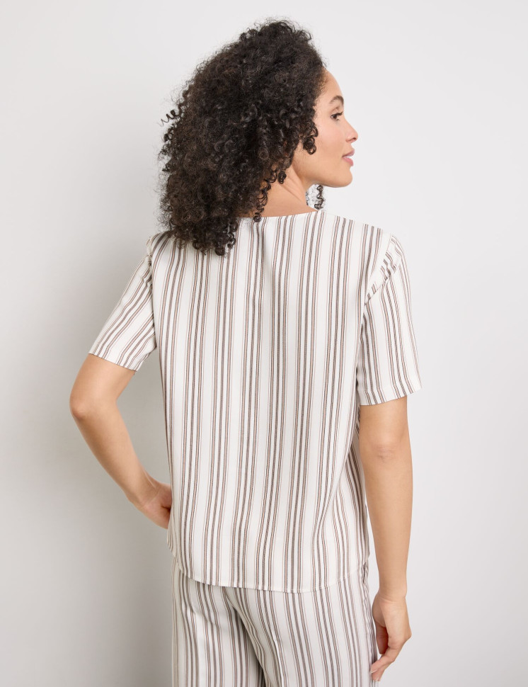 Блузка из вискозы