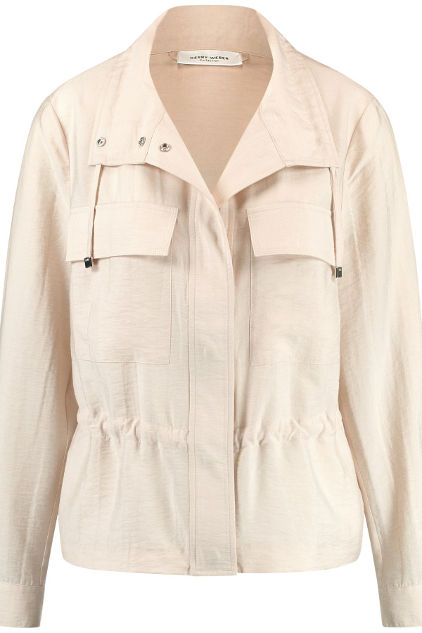 Рубашка с накладными карманами