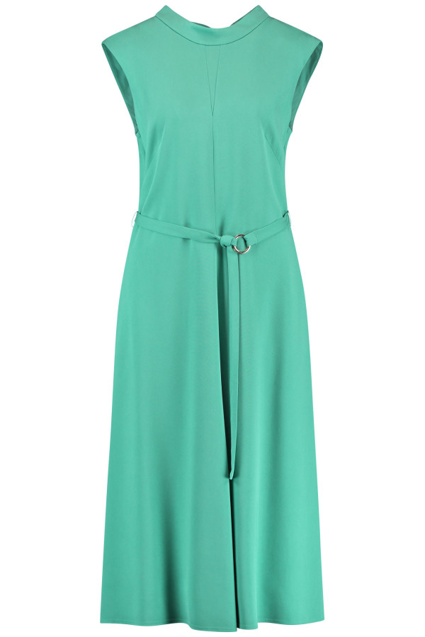 Платье с поясом