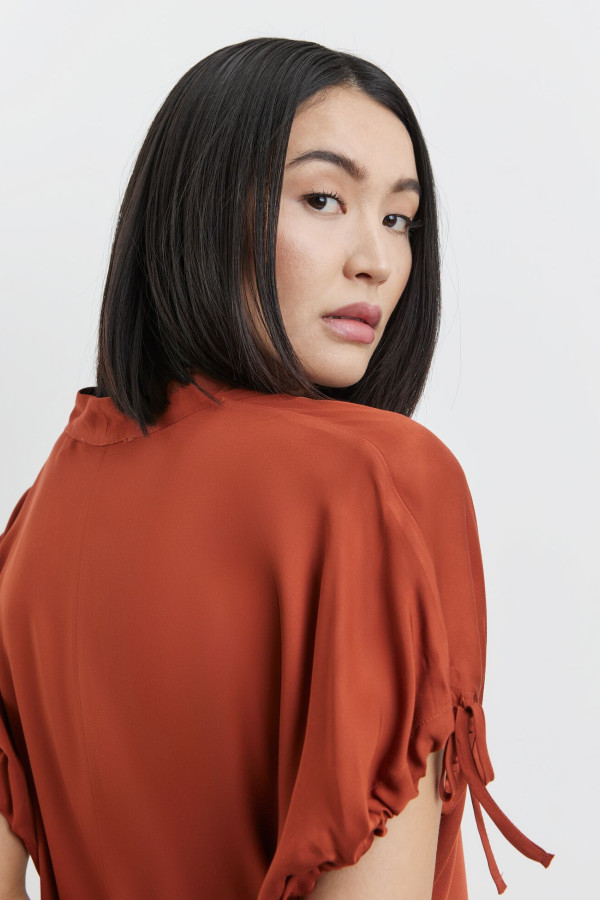 Блузка свободного кроя