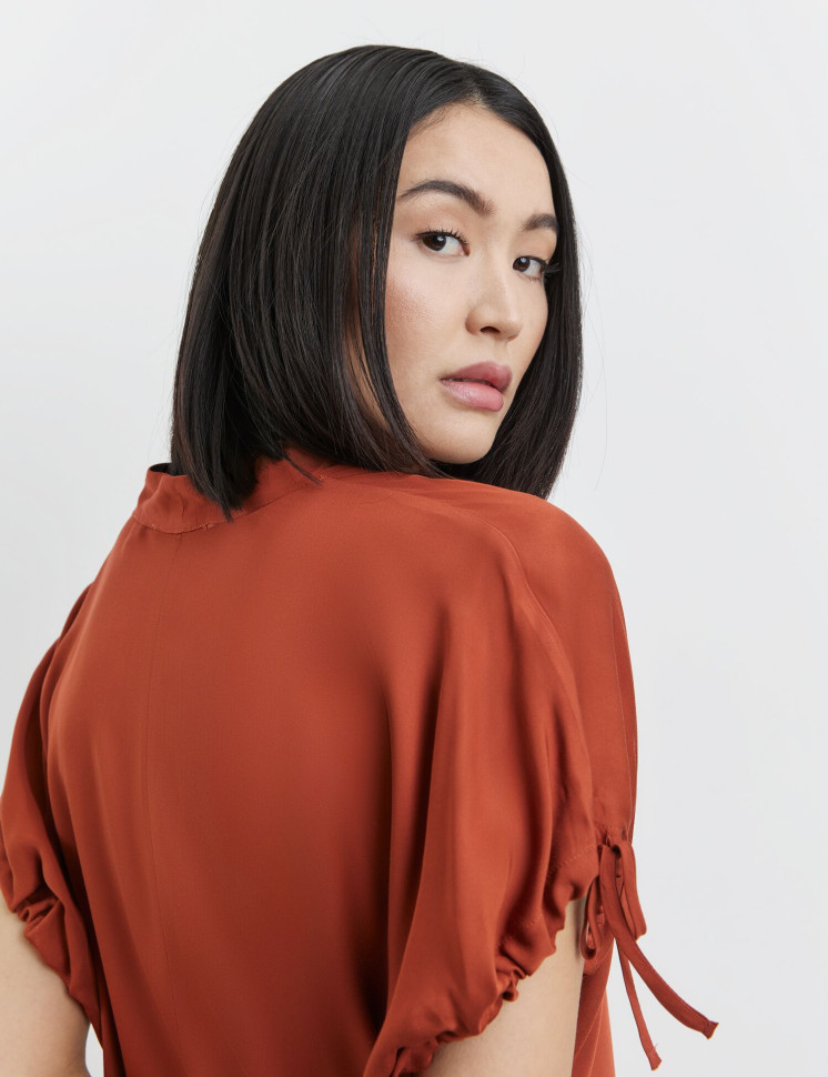 Блузка свободного кроя