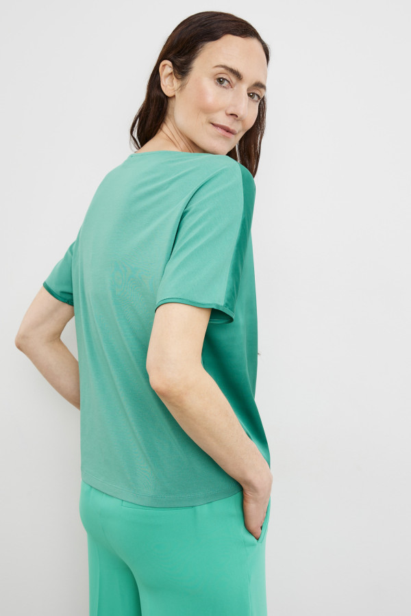 Футболка из комбинированной ткани