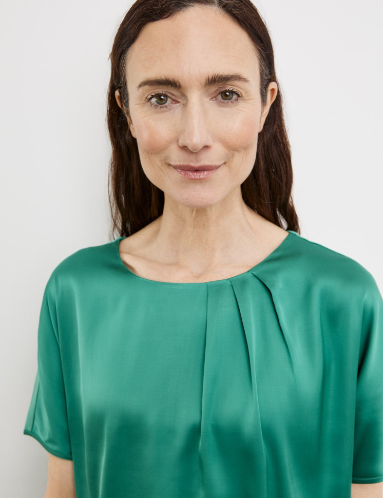 Футболка из комбинированной ткани